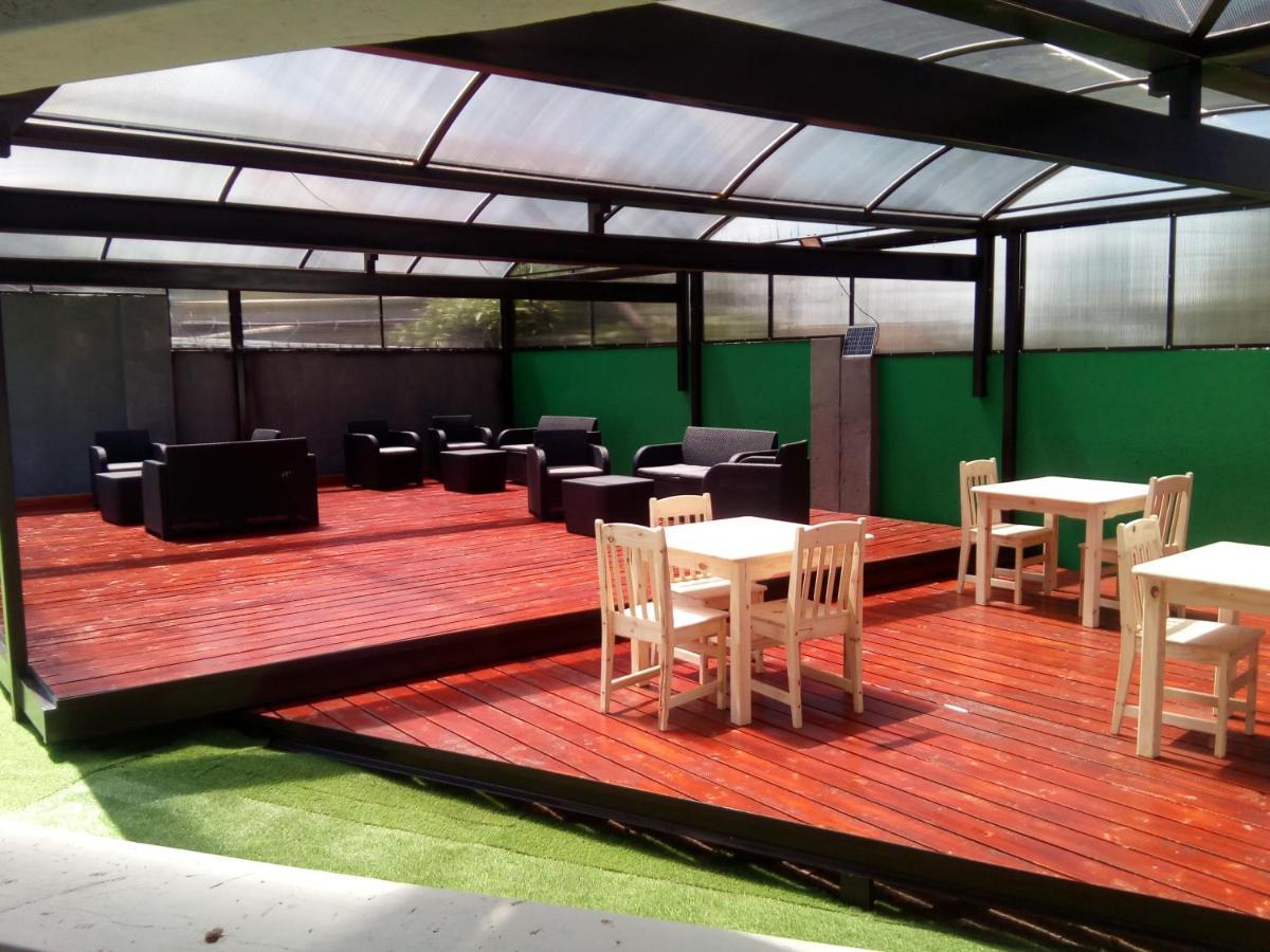 켐턴파크 Afrikawisa At O.R. Tambo International Airport B&B 외부 사진