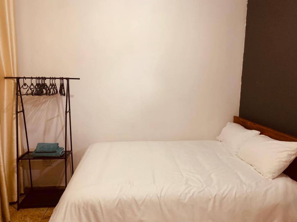 켐턴파크 Afrikawisa At O.R. Tambo International Airport B&B 외부 사진