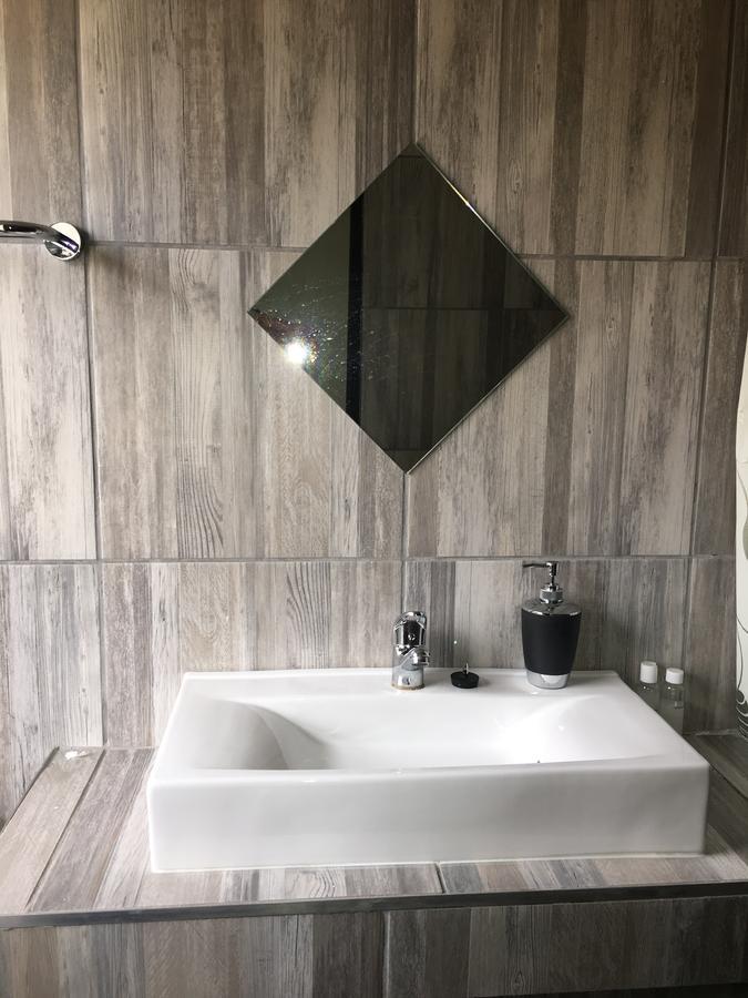 켐턴파크 Afrikawisa At O.R. Tambo International Airport B&B 외부 사진