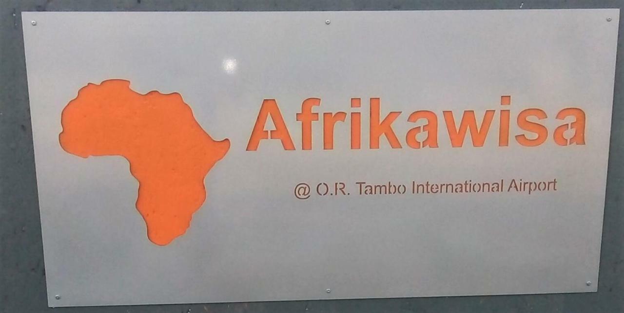 켐턴파크 Afrikawisa At O.R. Tambo International Airport B&B 외부 사진